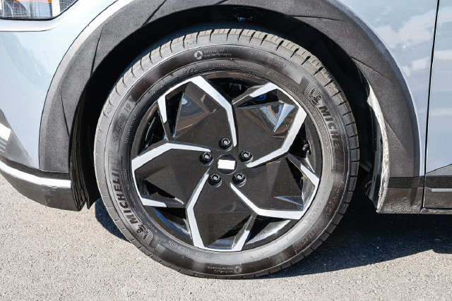 Certified 2024 Hyundai Ioniq 5 SEL RWD image 11