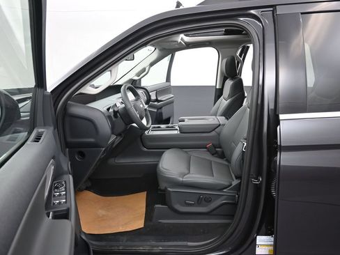 New 2026 Ford Expedition Active RWD image 26