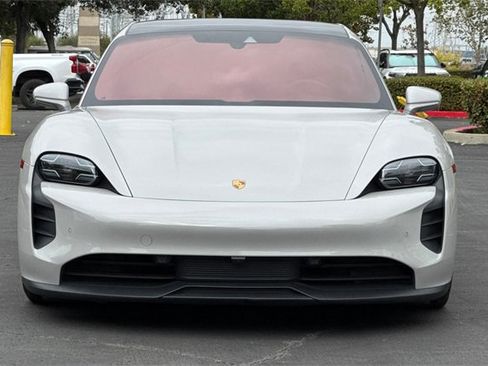 Used 2022 Porsche Taycan GTS image 9