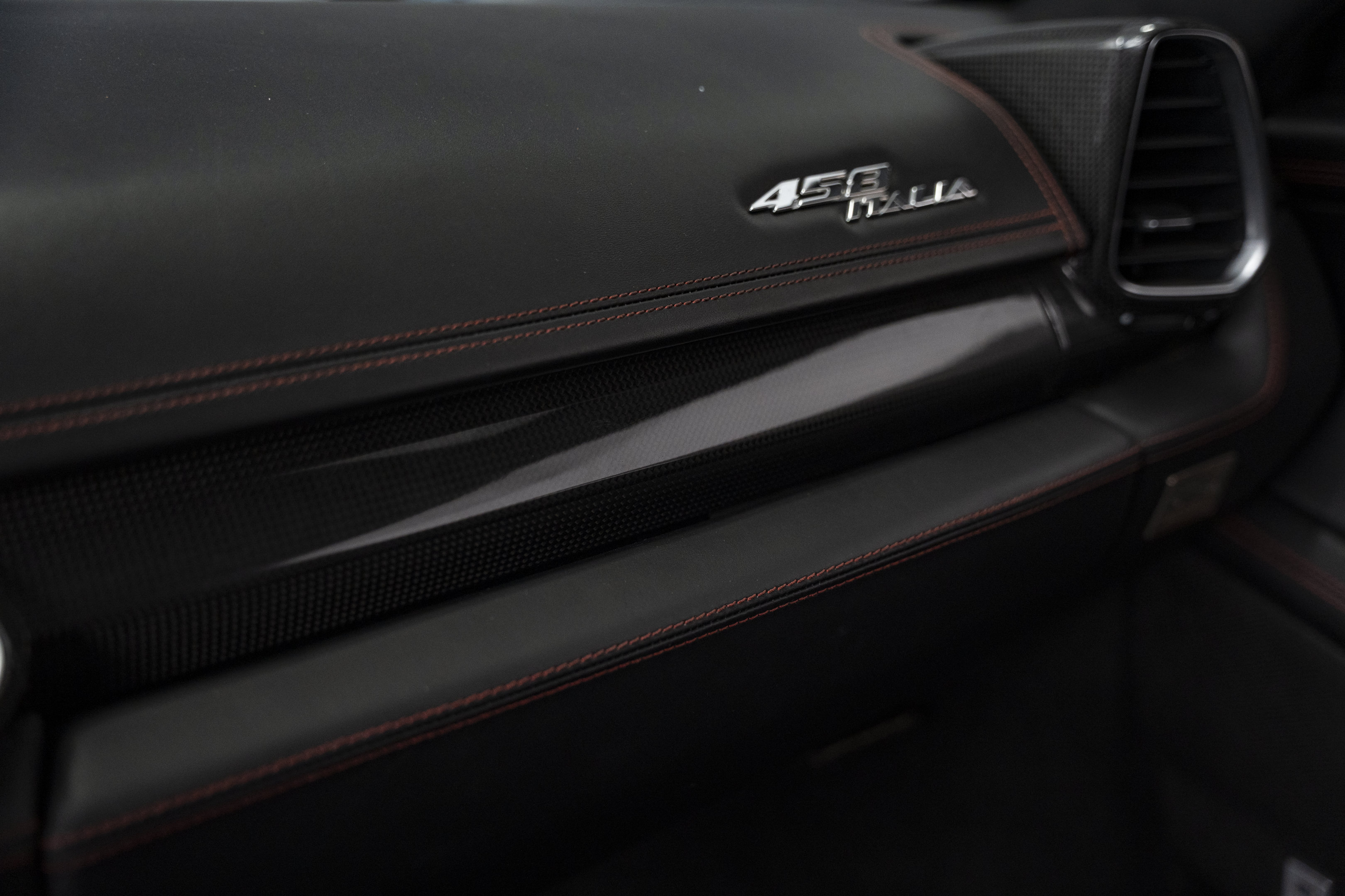 Used 2011 Ferrari 458 Italia Coupe RWD image 42