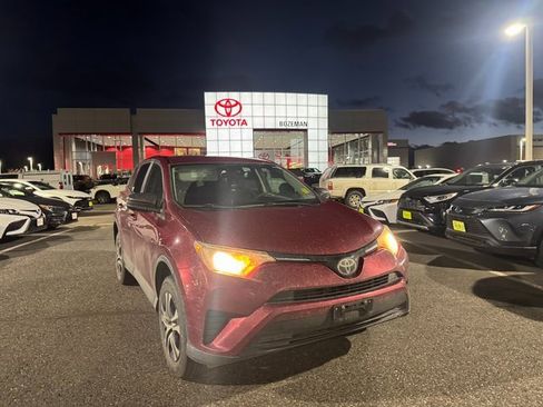 Used 2018 Toyota RAV4 LE image 2