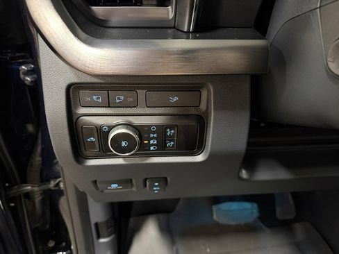 Used 2024 Ford F250 Lariat w/ Lariat Ultimate Package AWD/4WD image 29