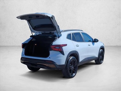 Used 2025 Chevrolet Trax ACTIV w/ Driver Confidence Package image 5