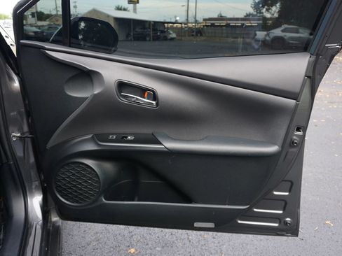 Used 2017 Toyota Prius Prime Advanced FWD image 13