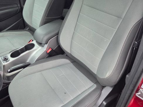 Used 2016 Ford Escape SE w/ Equipment Group 201A image 22