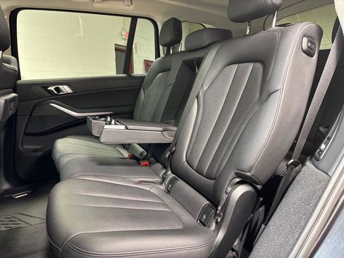 Used 2022 BMW X7 xDrive40i image 27