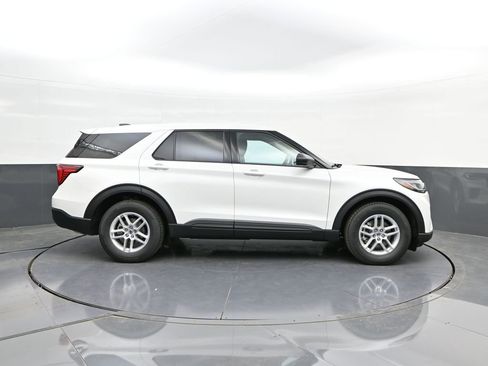 New 2026 Ford Explorer Active image 25
