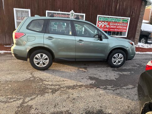 Used 2017 Subaru Forester 2.5i image 8
