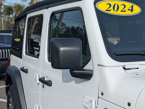 Used 2024 Jeep Wrangler Unlimited Sport AWD/4WD image 10