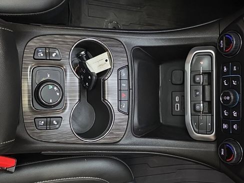 Used 2023 GMC Acadia SLT w/ Elevation Edition image 27