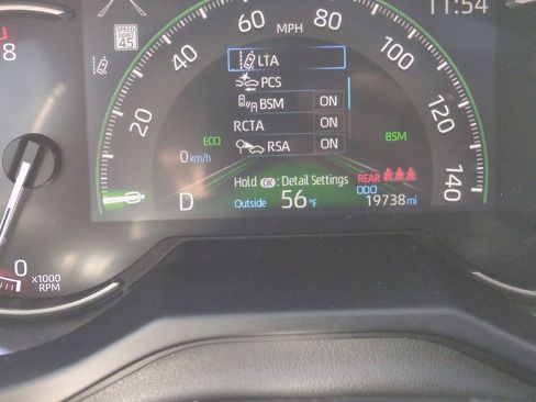 Used 2023 Toyota RAV4 XLE Premium image 28