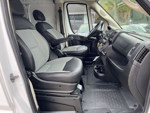Used 2019 RAM ProMaster 2500 w/ Interior Convenience Group image 10