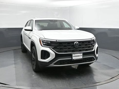 New 2026 Volkswagen Atlas Cross Sport SE image 22