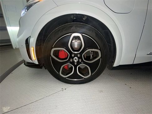 Used 2022 Ford Mustang Mach-E GT image 10