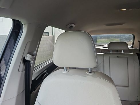 Used 2018 Volkswagen Atlas SE AWD/4WD image 12