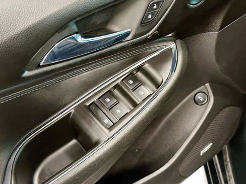 Used 2017 Chevrolet Cruze Premier image 16