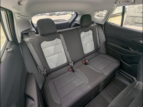 New 2026 Chevrolet Trax LS w/ LS Convenience Package FWD image 14