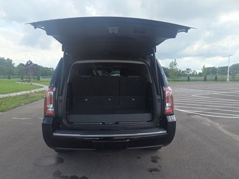 Used 2019 GMC Yukon Denali w/ Denali Ultimate Package AWD/4WD image 13