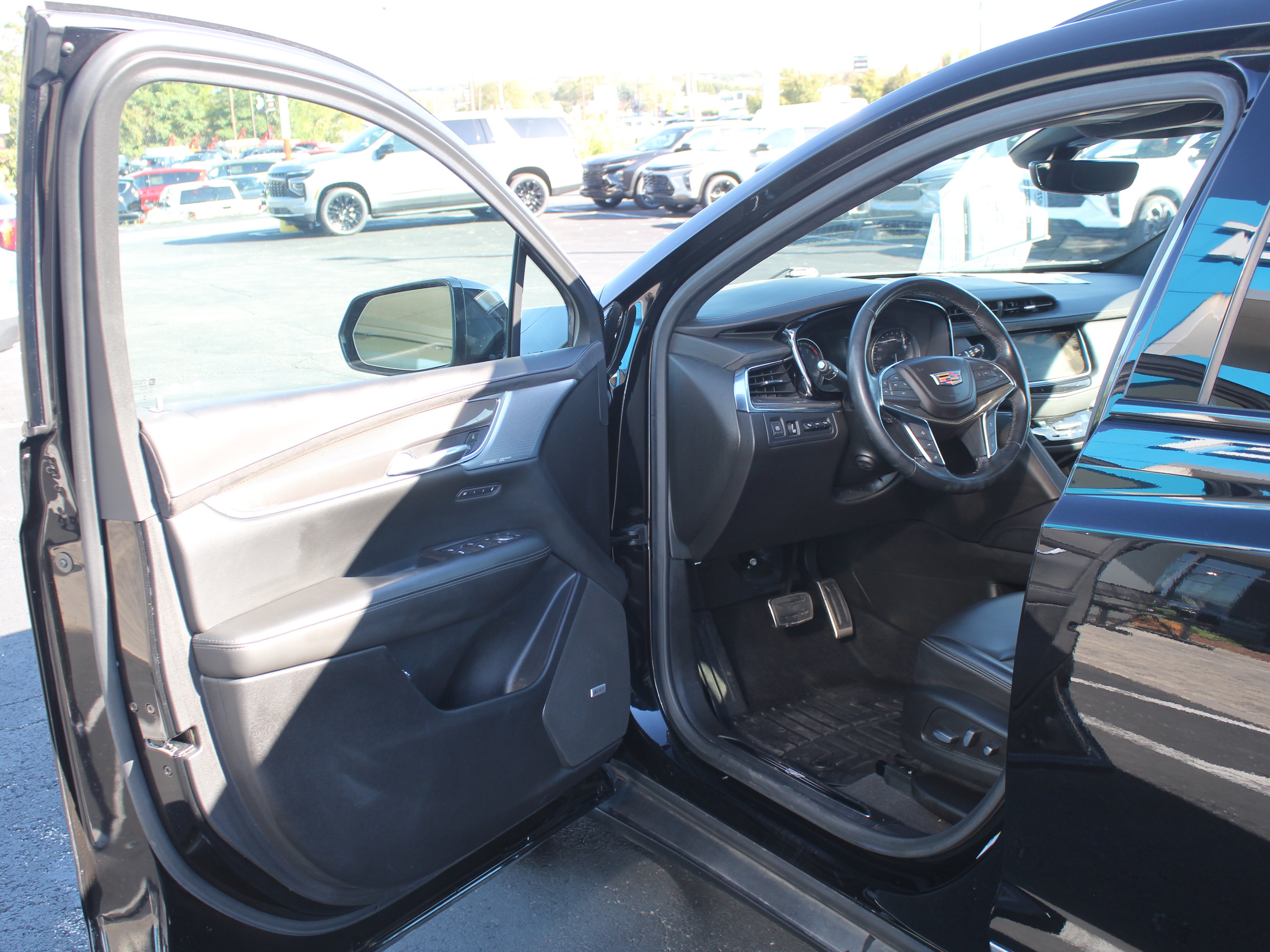 Used 2024 Cadillac XT5 Sportv w/ Platinum Package AWD/4WD image 12