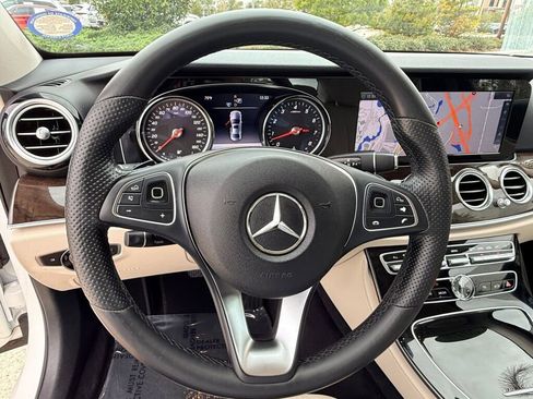 Used 2017 Mercedes-Benz E 300 image 29