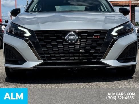 Used 2024 Nissan Altima 2.5 SR FWD image 8