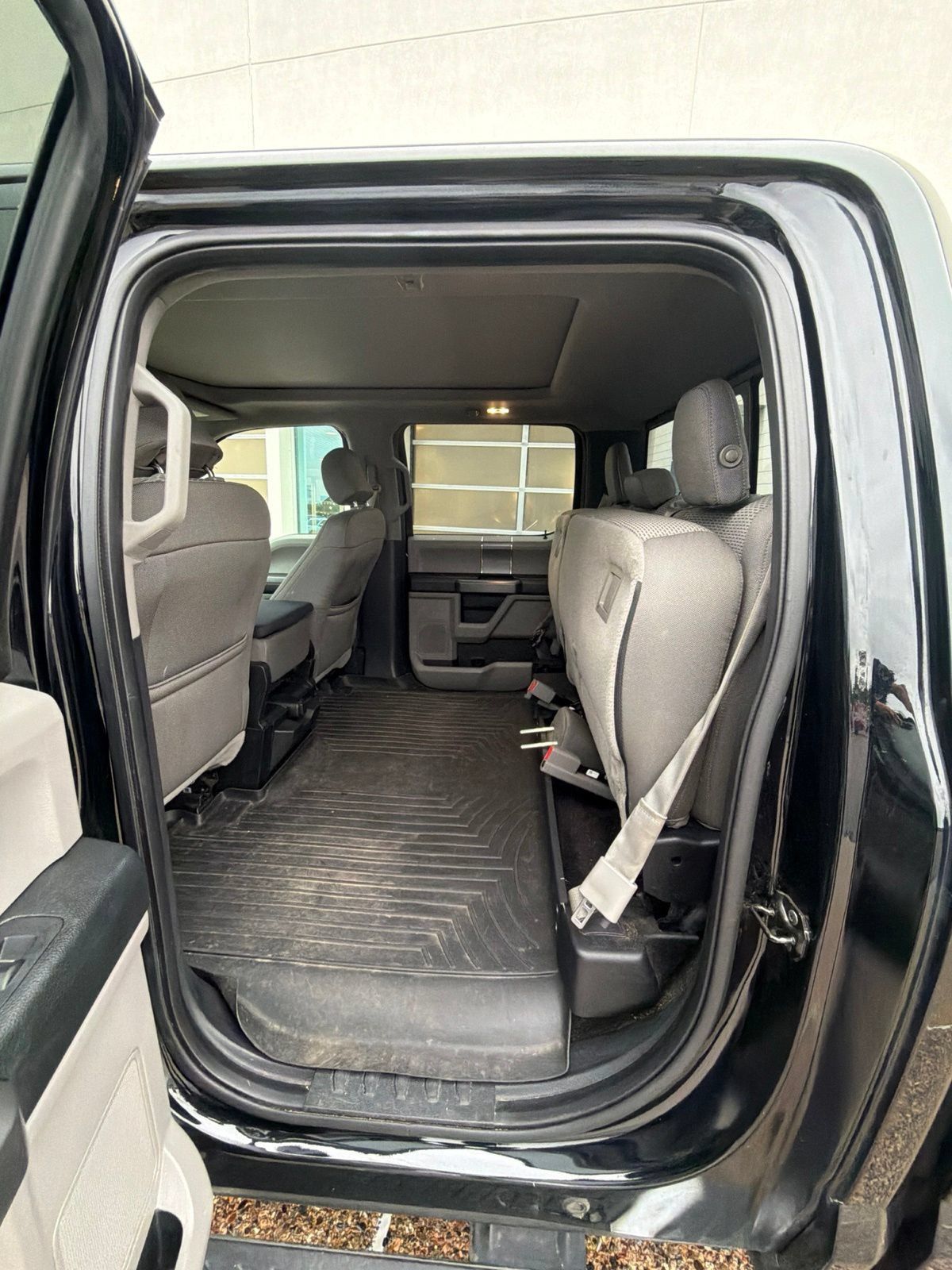 Used 2016 Ford F150 XLT w/ Equipment Group 302A Luxury AWD/4WD image 7