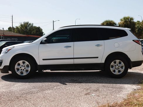 Used 2017 Chevrolet Traverse LS AWD/4WD image 2