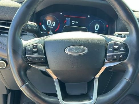 Certified 2025 Ford Explorer Platinum w/ LUX Leather Package AWD/4WD image 21