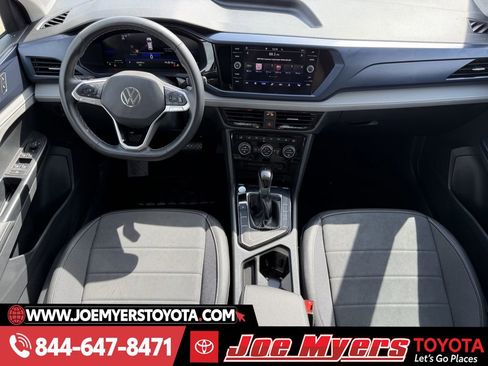 Used 2024 Volkswagen Taos SE image 13