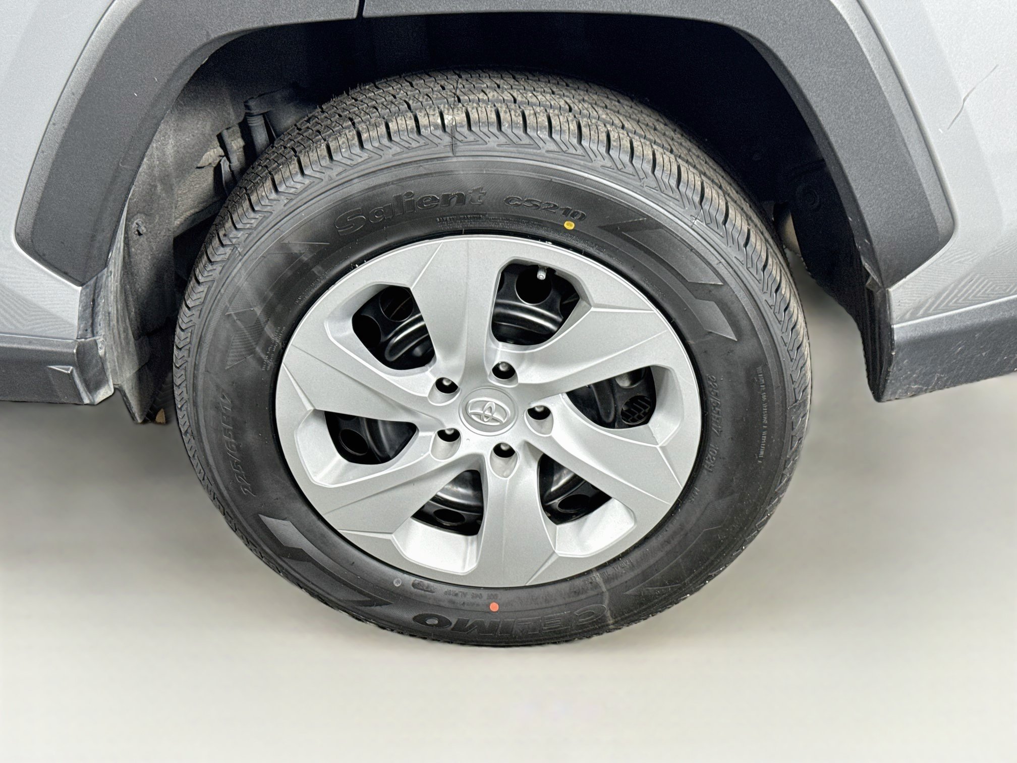 Certified 2025 Toyota RAV4 LE AWD/4WD image 9