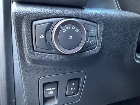 Used 2019 Ford F150 Raptor w/ Equipment Group 802A Luxury image 6