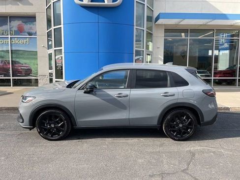 Used 2023 Honda HR-V Sport image 2