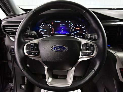 Used 2024 Ford Explorer XLT AWD/4WD image 20