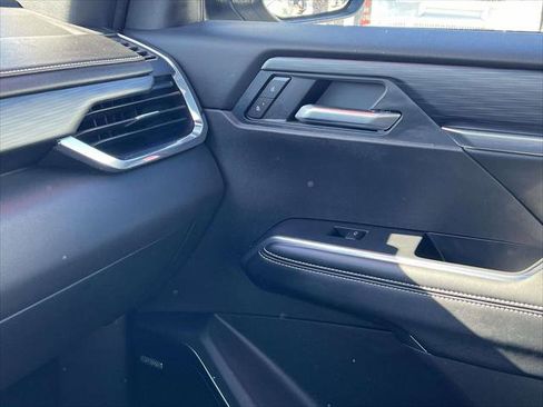 Certified 2025 GMC Acadia Elevation w/ Elevation Premium Package image 33