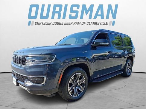Used 2024 Jeep Wagoneer Series II w/ Flexible Seating Group AWD/4WD image 3