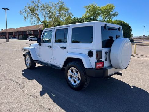 Used 2015 Jeep Wrangler Unlimited Sahara w/ Connectivity Group image 6