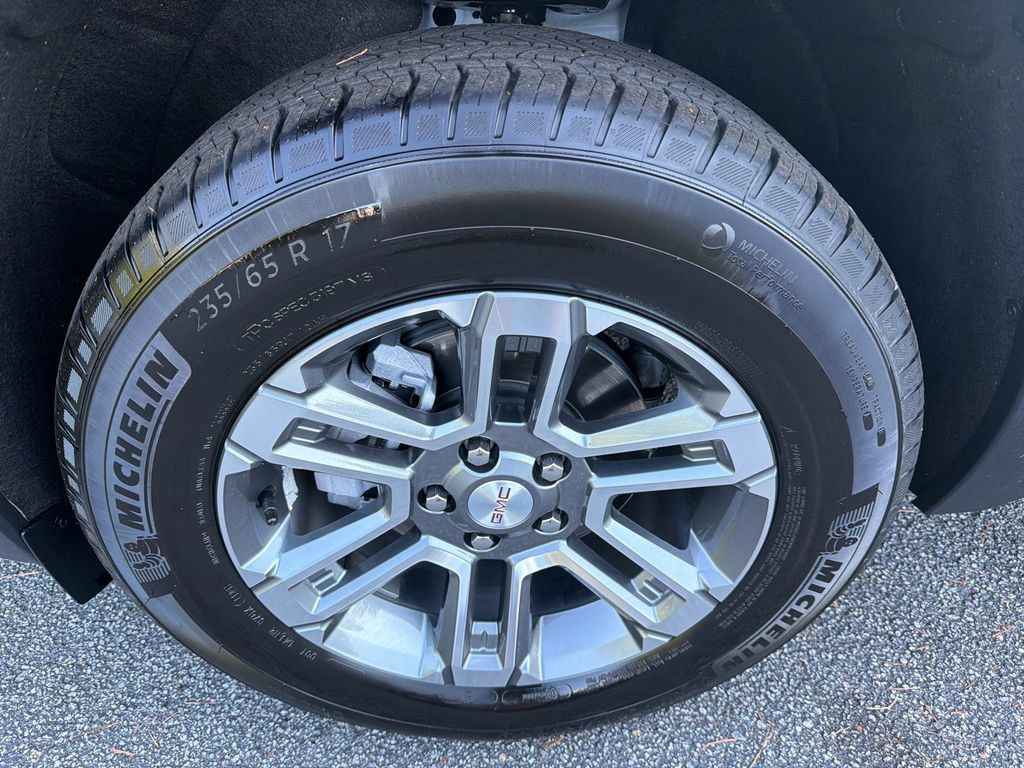 Used 2026 GMC Terrain Elevation w/ Technology Package II FWD image 11