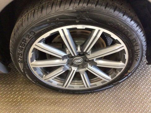 Used 2017 Audi Q7 3.0T Premium Plus w/ Premium Plus Package AWD/4WD image 28