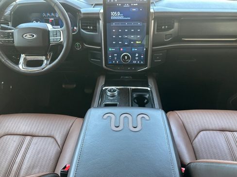Used 2024 Ford Expedition Max King Ranch RWD image 13