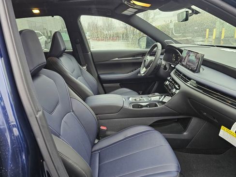 New 2026 INFINITI QX60 Sport image 11