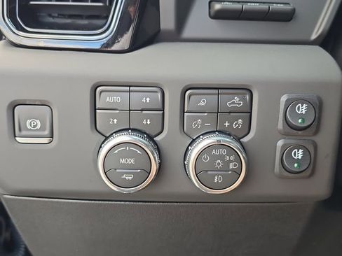 New 2026 GMC Sierra 2500 AT4 w/ Technology Package image 25