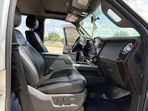 Used 2013 Ford F250 Platinum w/ FX4 Off Road Pkg AWD/4WD image 12