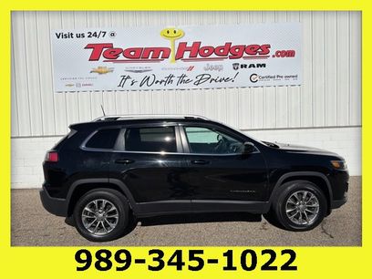 Used 2019 Jeep Cherokee Latitude Plus w/ Comfort/Convenience Group