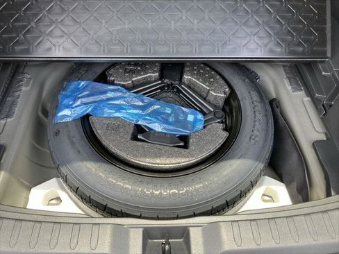 Certified 2025 Toyota RAV4 LE FWD image 27