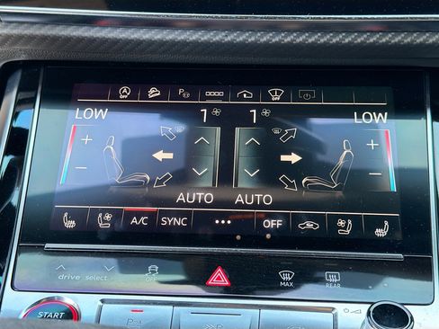 Used 2024 Audi RS Q8 w/ Black Optic Package image 33