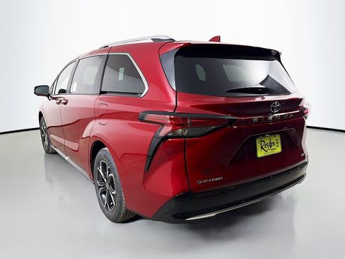 New 2026 Toyota Sienna Platinum AWD/4WD image 7