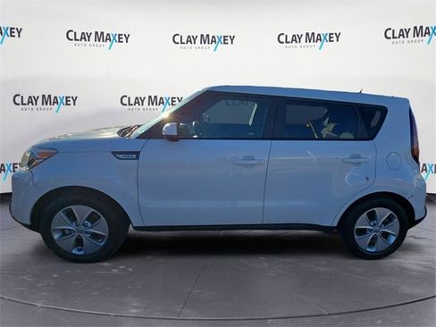 Used 2016 Kia Soul image 2
