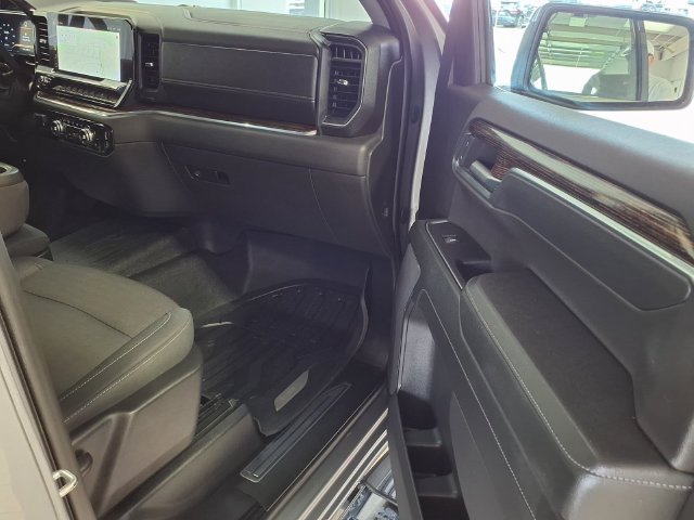 Used 2023 GMC Sierra 1500 SLE w/ Preferred Package RWD image 27