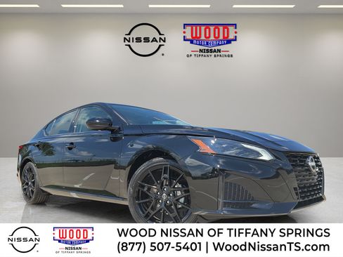 New 2026 Nissan Altima 2.5 SR w/ SR Midnight Edition Package FWD image 1