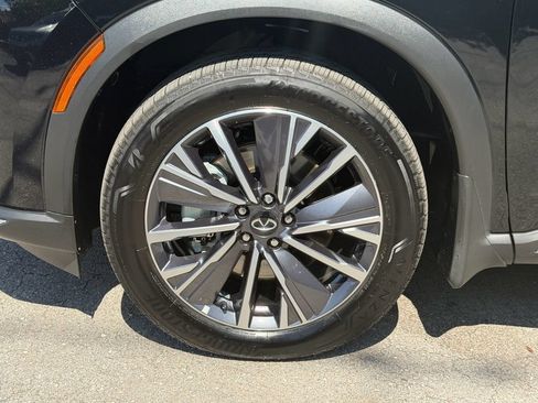 Used 2026 INFINITI QX60 Luxe w/ Cargo Package FWD image 11
